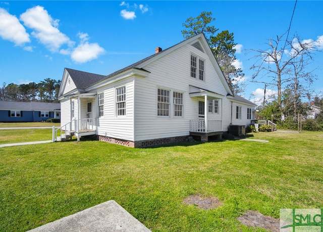 Property at 116 Ivey St, Richmond Hill, GA 31324, 7 beds, 3 baths