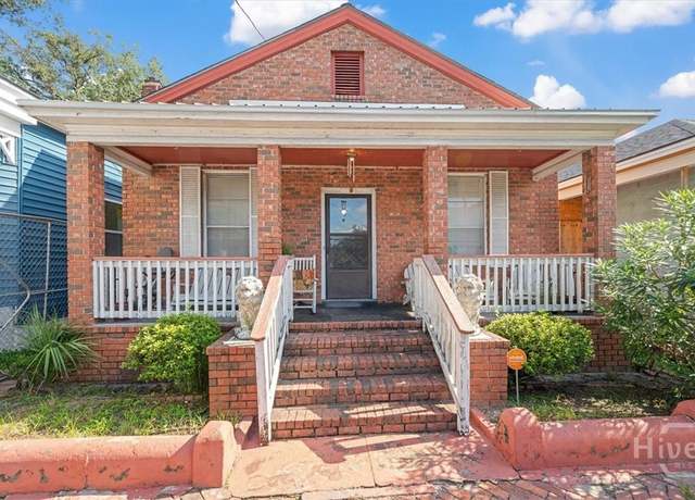 Property at 420 W 42nd St, Savannah, GA 31401, 3 beds, 1 bath