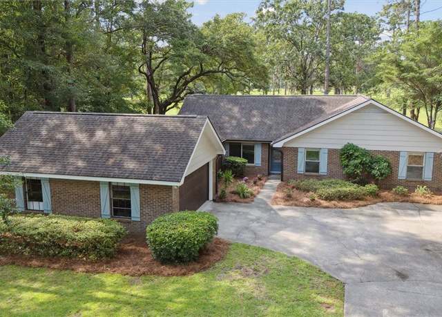 Property at 211 Cherokee Trl, Hinesville, GA 31313, 4 beds, 2 baths