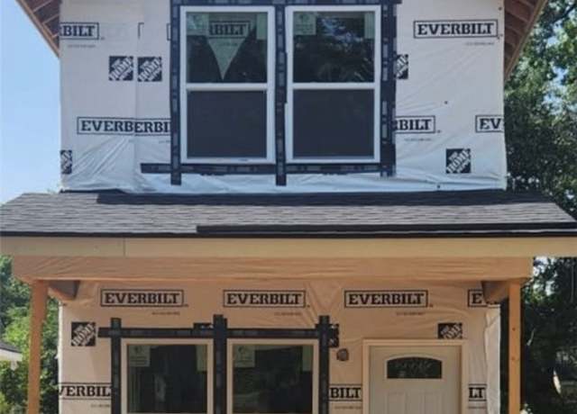 Property at 1033 Milton St, Savannah, GA 31405, 2 beds, 2.5 baths