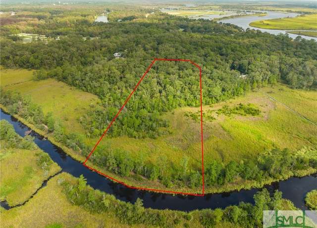 Property at 160 Sterling Creek Pt, Richmond Hill, GA 31324