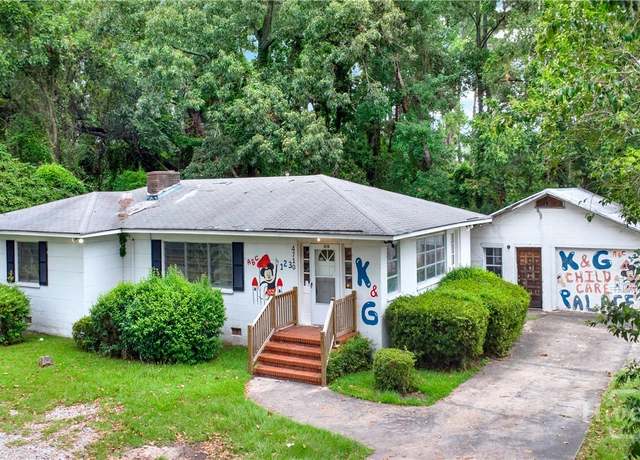 Property at 4710 Augusta Rd, Savannah, GA 31408, 2 beds, 1 bath