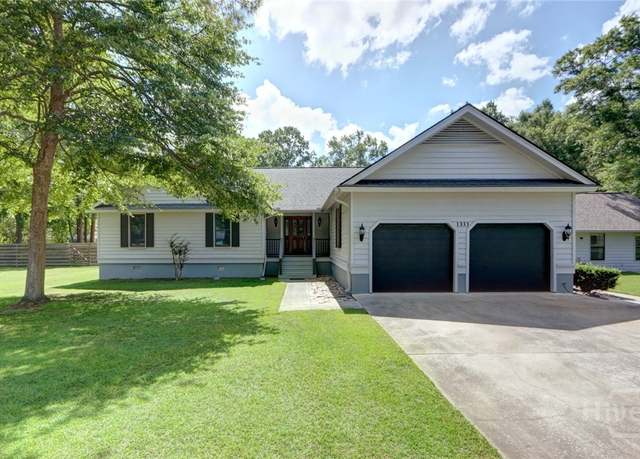 Property at 1333 La Vista Cir, Pooler, GA 31322, 4 beds, 3 baths