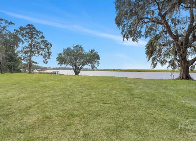 Property at 435 Ogeechee Dr, Richmond Hill, GA 31324