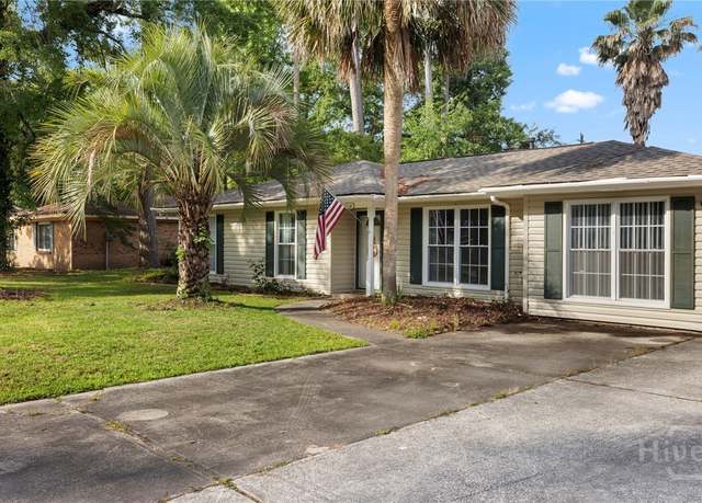 Property at 114 Piercefield Dr, Richmond Hill, GA 31324, 3 beds, 2 baths