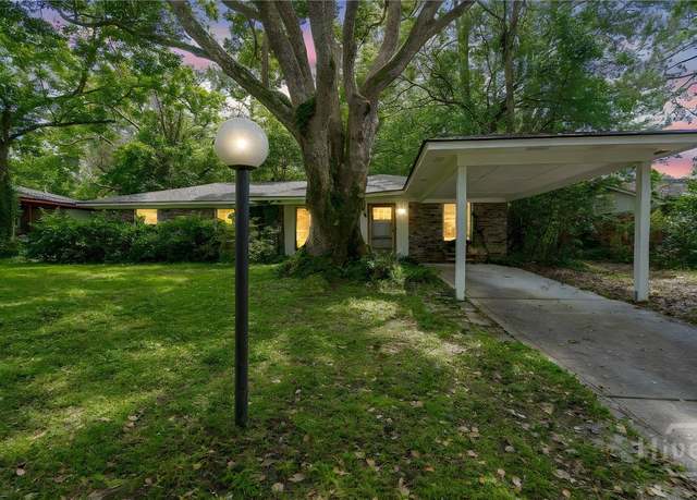 Property at 119 Dyches Dr, Savannah, GA 31406, 3 beds, 1.5 baths