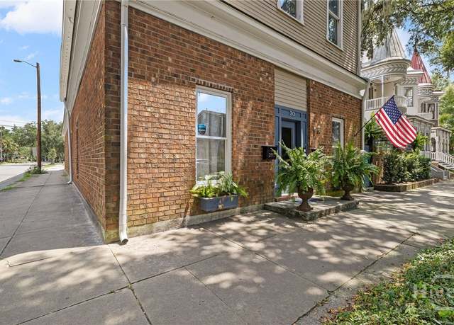 Property at 20 W Duffy St Unit D, Savannah, GA 31401, 2 beds, 1 bath