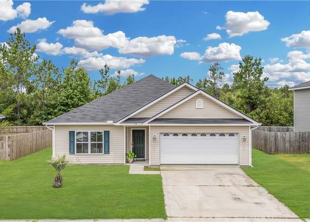 Property at 125 Whipple Ave, Hinesville, GA 31313, 3 beds, 2 baths