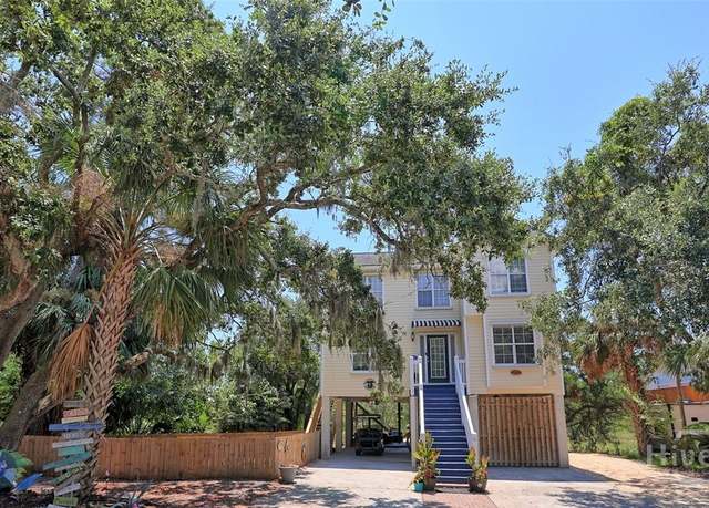 Property at 10 Fort Ave, Tybee Island, GA 31328, 3 beds, 2.5 baths