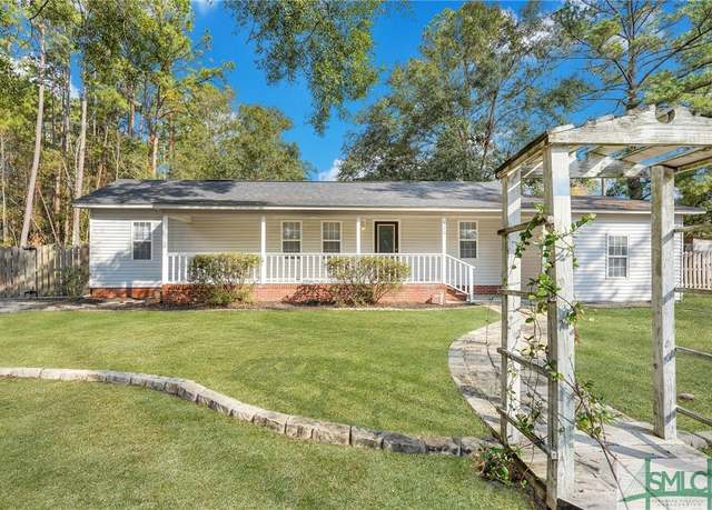 Property at 210 Patterson St, Pembroke, GA 31321, 4 beds, 2.5 baths