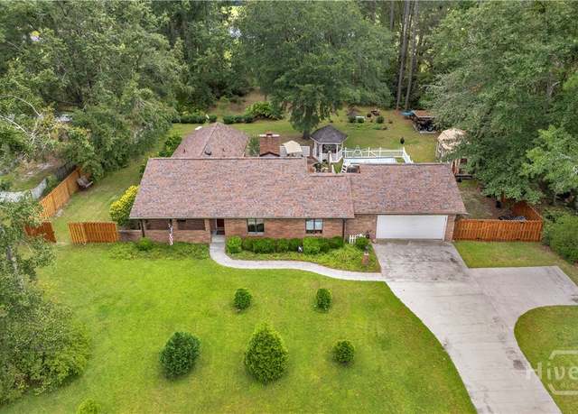 Property at 208 Topi Trl, Hinesville, GA 31313, 4 beds, 2 baths