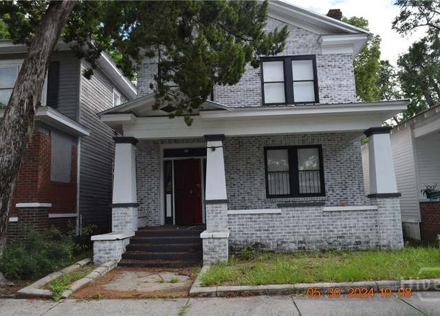 Property at 616 W 40th St, Savannah, GA 31415, 4 beds, 3 baths