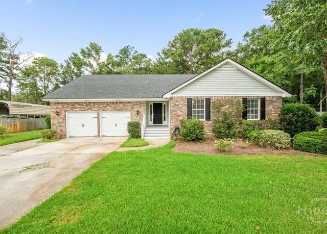 Property at 375 Hermitage Dr, Richmond Hill, GA 31324, 3 beds, 2 baths