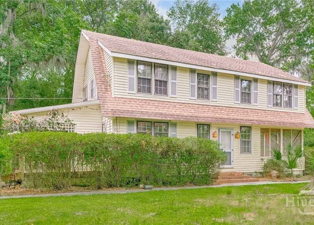 Property at 2411 Easy St, Savannah, GA 31406, 3 beds, 2.5 baths