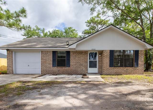 Property at 1512 Woodcrest Cir, Hinesville, GA 31313, 3 beds, 2 baths