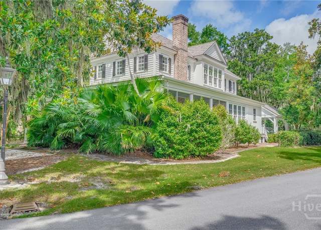 Property at 63 Magnolia Ln, Richmond Hill, GA 31324, 3 beds, 3.5 baths