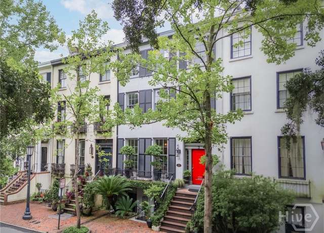 Property at 3 E Gordon St, Savannah, GA 31401, 7 beds, 6.5 baths