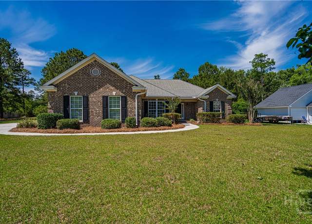 Property at 110 Pembroke Pl, Pembroke, GA 31321, 4 beds, 2 baths