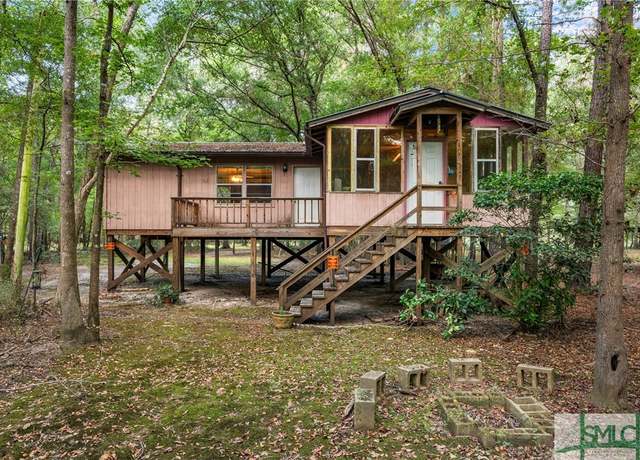 Property at 628 Riverside Dr, Claxton, GA 30417, 2 beds, 2 baths
