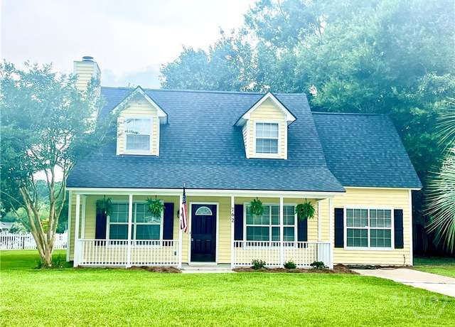 Property at 762 Piercefield Dr, Richmond Hill, GA 31324, 3 beds, 2 baths