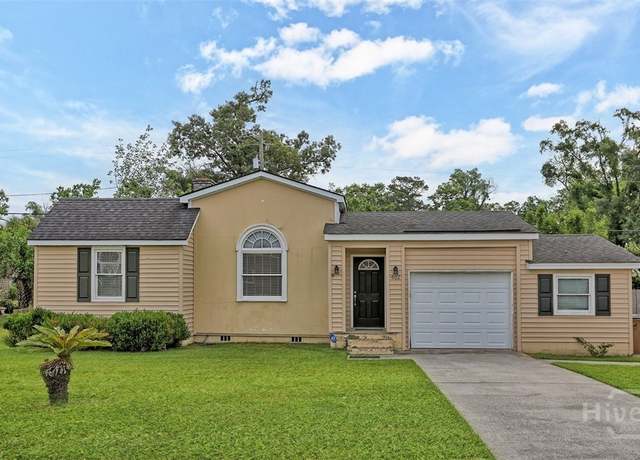 Property at 402 Commonwealth Ave, Port Wentworth, GA 31407, 3 beds, 2 baths