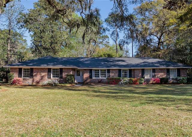 Property at 2 S Millward Rd, Savannah, GA 31410, 4 beds, 2.5 baths