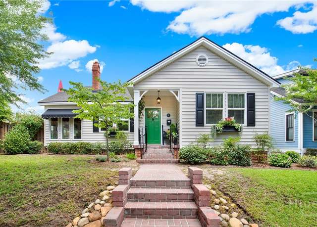 Property at 10 E 55th St, Savannah, GA 31405, 3 beds, 2 baths