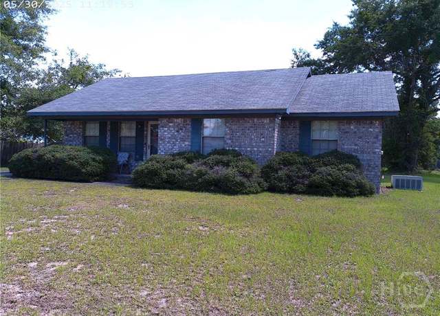 Property at 41 Crosby Dr, Hinesville, GA 31313, 3 beds, 2 baths