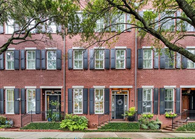 Property at 544 E Liberty St, Savannah, GA 31401, 3 beds, 3.5 baths