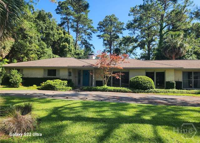 Property at 207 Devonshire Rd, Savannah, GA 31410, 4 beds, 2.5 baths
