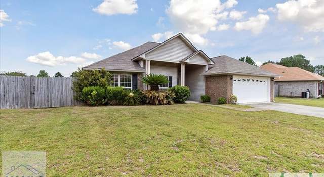 Photo of 2138 Walberg Dr, Hinesville, GA 31313