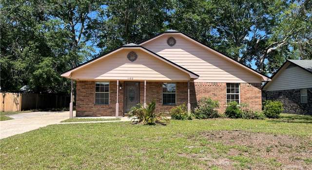 Photo of 1102 Chapparal Cir, Hinesville, GA 31313