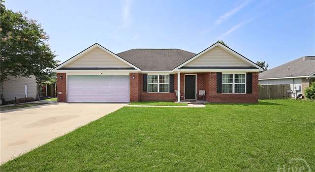 Photo of 413 E Banks St, Glennville, GA 30427