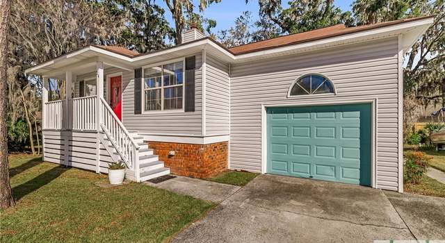 Photo of 24 S Lake Dr, Savannah, GA 31410