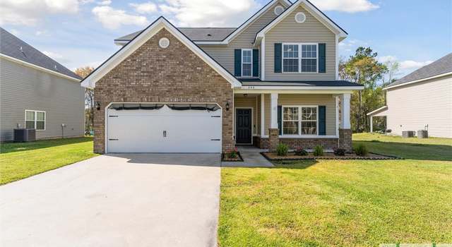 Photo of 646 Red Oak Ln, Hinesville, GA 31313