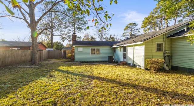 Photo of 213 W Mendell Ave, Glennville, GA 30427