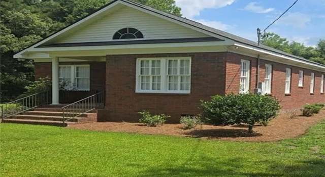 Photo of 824 W Railroad St, Claxton, GA 30417