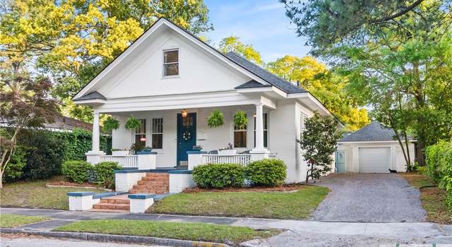Photo of 25 W 51st St, Savannah, GA 31405