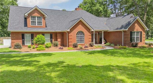 Photo of 10 Flanders Dr, Richmond Hill, GA 31324
