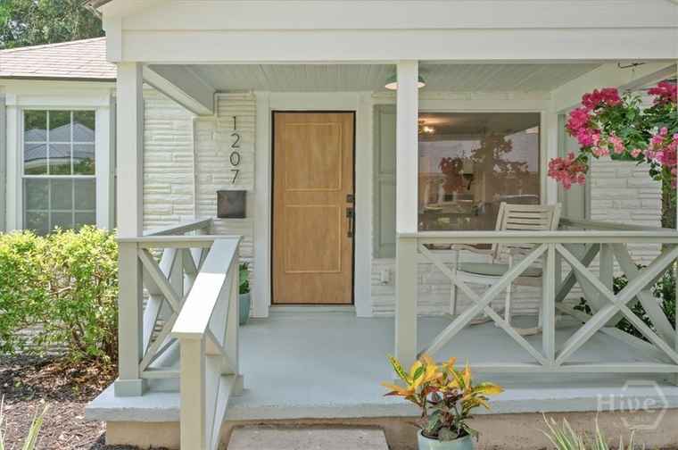 Photo of 1207 E 69th St Savannah, GA 31404