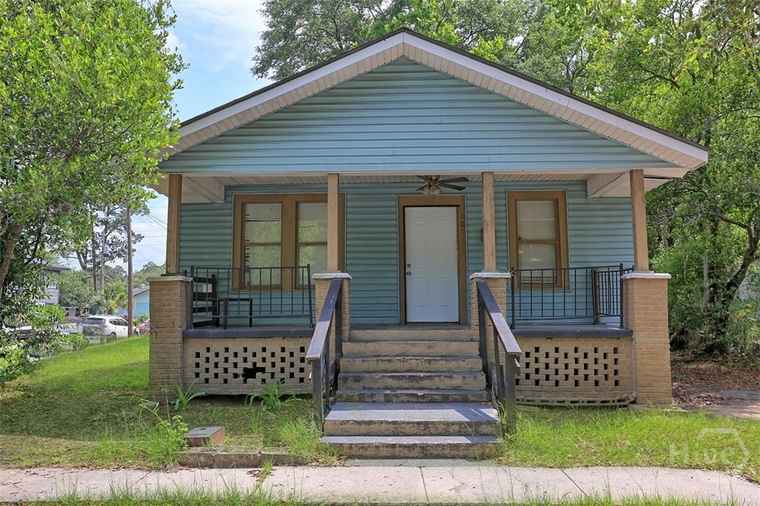 Photo of 101 W 60th St Savannah, GA 31405