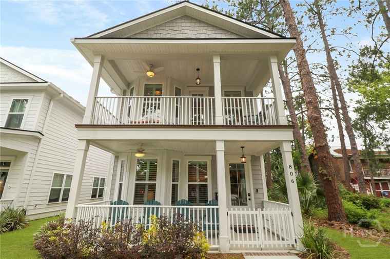 Photo of 806 E 35th St Savannah, GA 31401