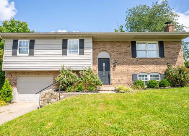 Property at 8444 Village Dr, Florence, KY 41042, 3 beds, 1.5 baths