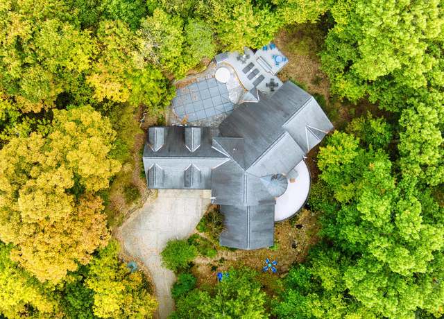Property at 6099 Cabin Creek East Dr, Cold Spring, KY 41076, 3 beds, 2.5 baths