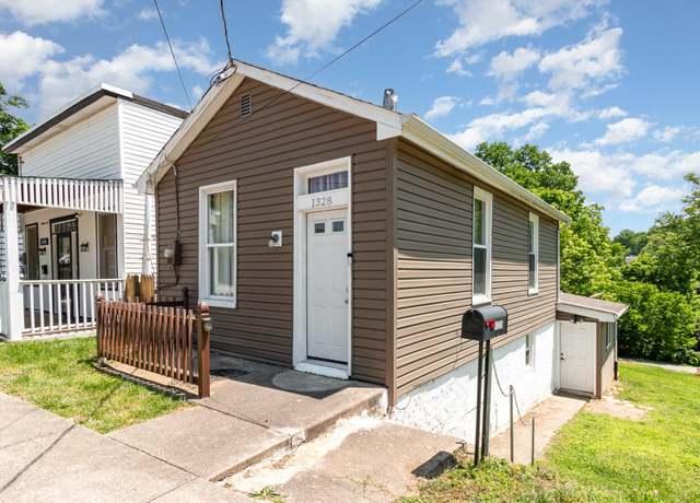 Property at 1328 Parkway Ave, Covington, KY 41016, 2 beds, 1 bath