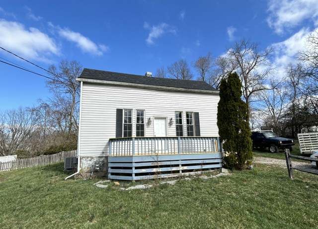 Property at 408 Florence Ct, Elsmere, KY 41018, 4 beds, 1 bath