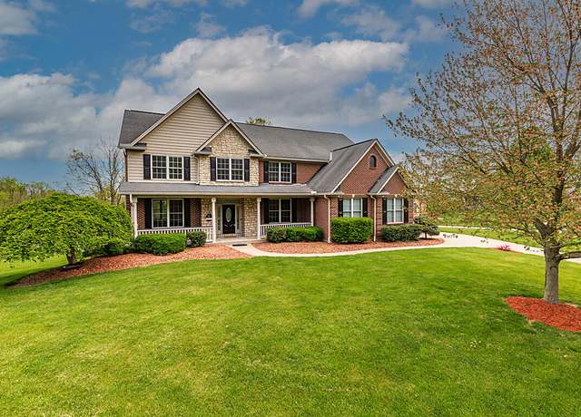 Property at 720 Broomtail Ln, Hebron, KY 41048, 5 beds, 3.5 baths