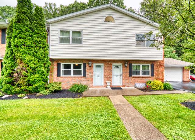 Property at 1825 Val Ct, Burlington, KY 41005, 2 beds, 1.5 baths