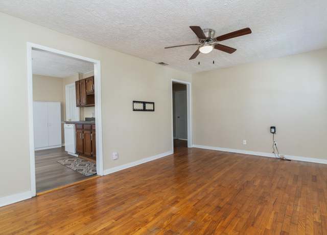 Property at 3 Drexel Ave, Florence, KY 41042, 2 beds, 1 bath