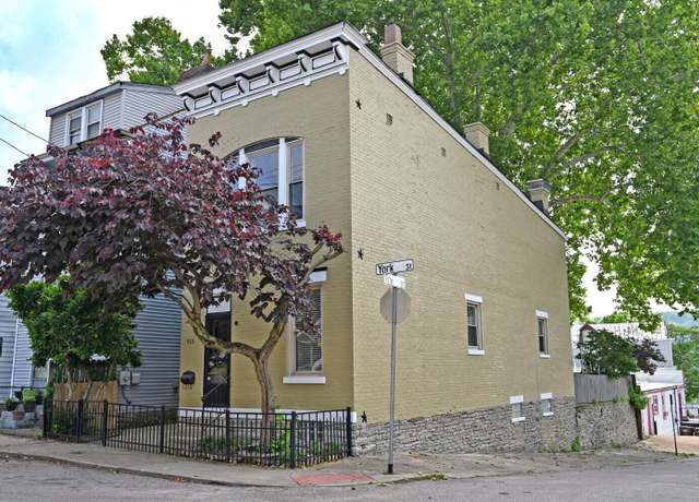 Property at 927 York St, Covington, KY 41011, 2 beds, 2 baths